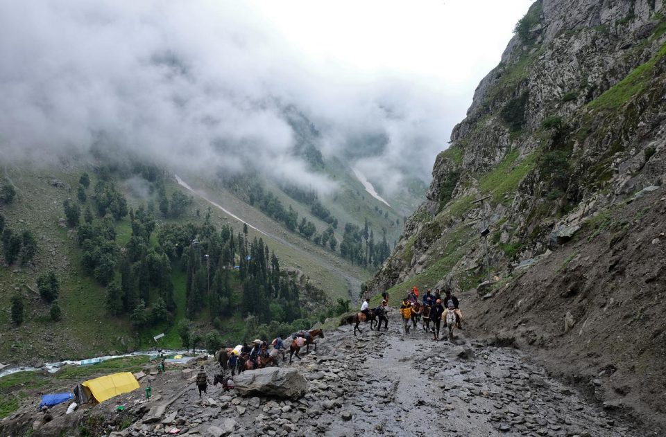 J&K Government Advises Pilgrims and Tourists to leave